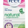 <p>Prípravok Veet Wax Strips Natural Inspirations™ sa postará o jednoduchý priebeh depilácie a zaistí vám krásne hebkú pokožku.</p>
<p><strong>Vlastnosti:</strong></p>
<ul>
<li>má dlhotrvajúci efekt</li>
<li>vyživuje a hydratuje pokožku</li>
<li>účinkuje už od korienkov</li>
</ul>
<p><strong>Použitie:</strong><br />Postupujte podľa priloženého návodu.</p> Veet voskové depilačné pásiky na tvár 20ks + obrúsky 4ks